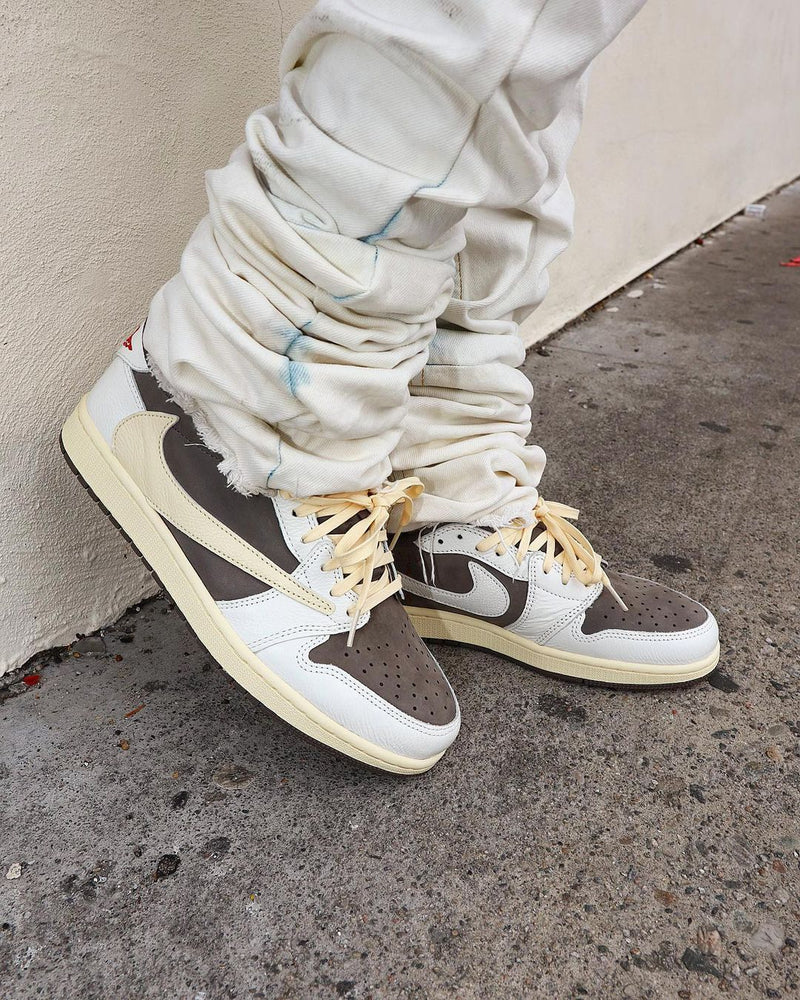 AJ1 Low Travis Scott Reverse Mocha